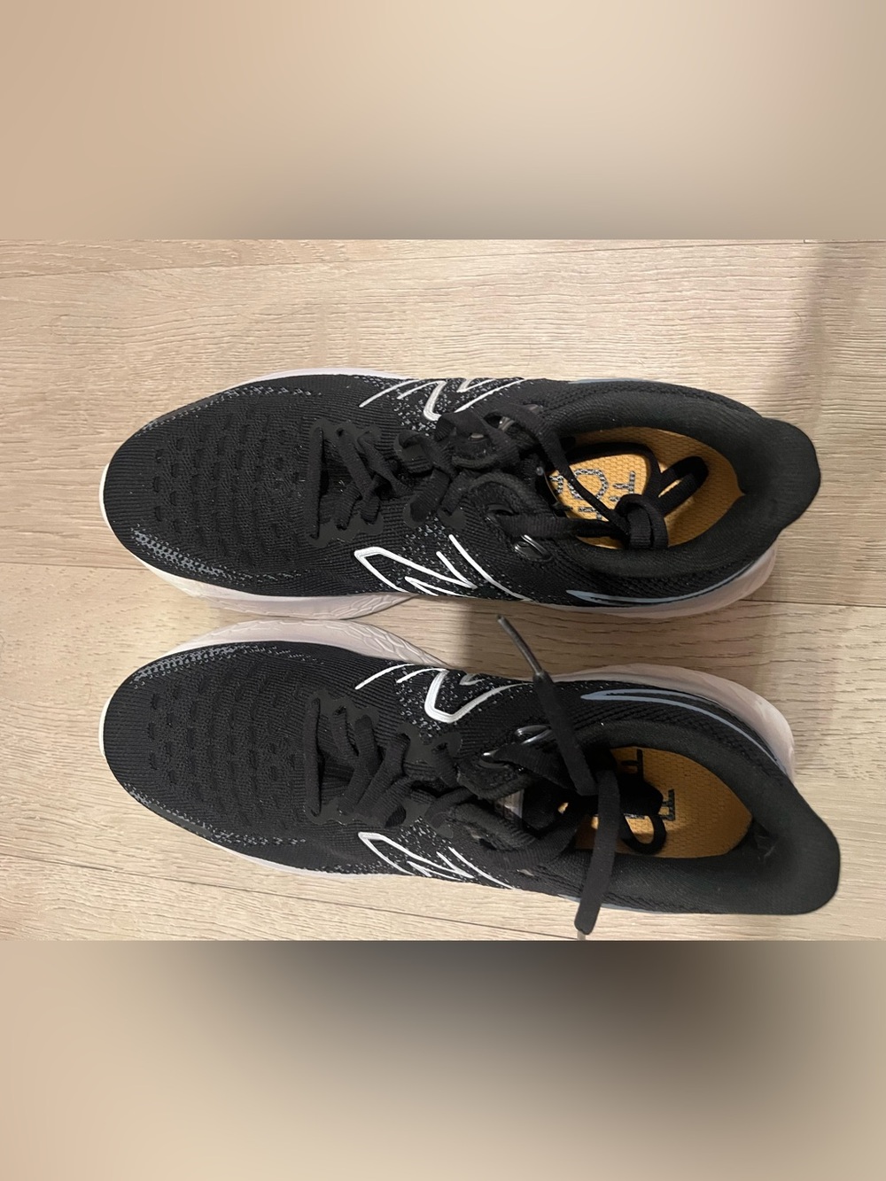 Women’s New Balance 1080 V12 Size 8.5 Running/Soft shoes - Picture 3 of 5